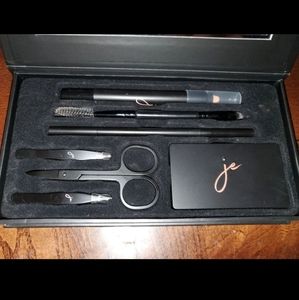 Jenelle Evans universal eyebrow kit